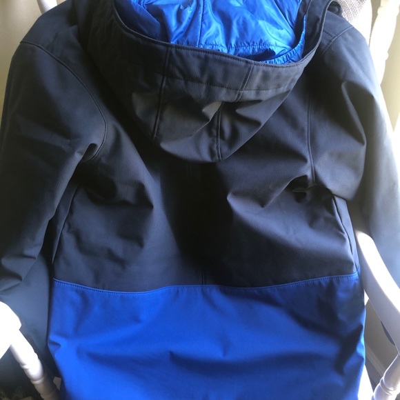 The North Face Boys Coat - Picture 3 of 5